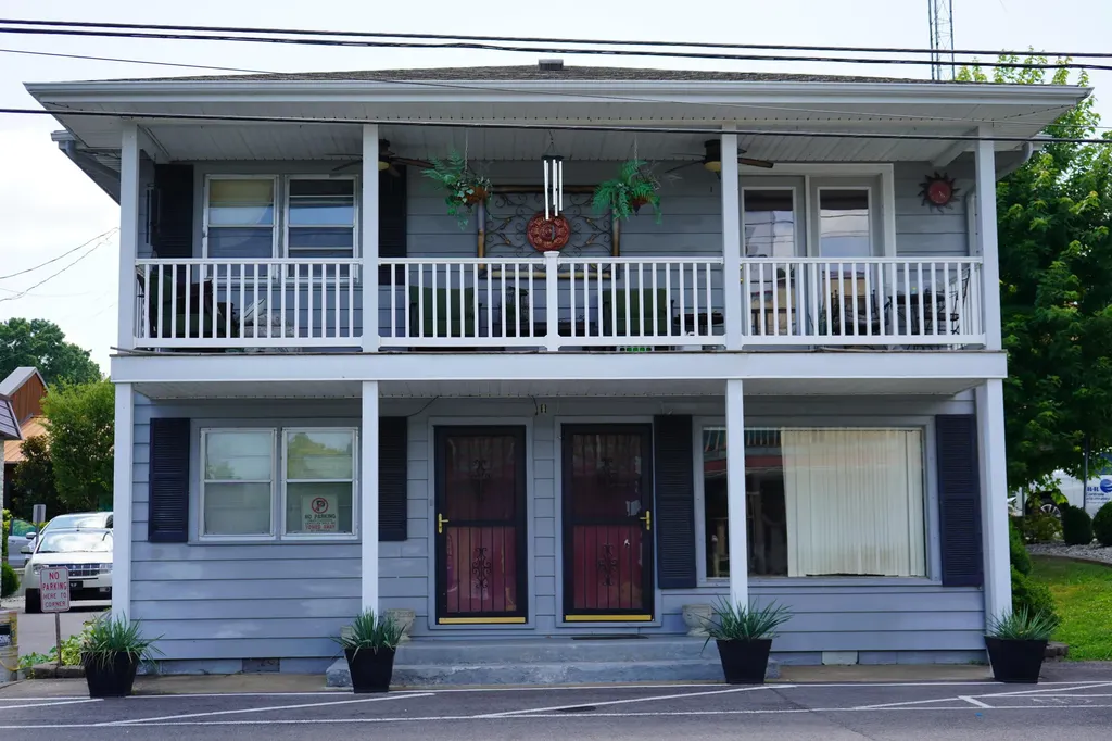 1817 J H O'bryan Avenue Grand Rivers KY 42045