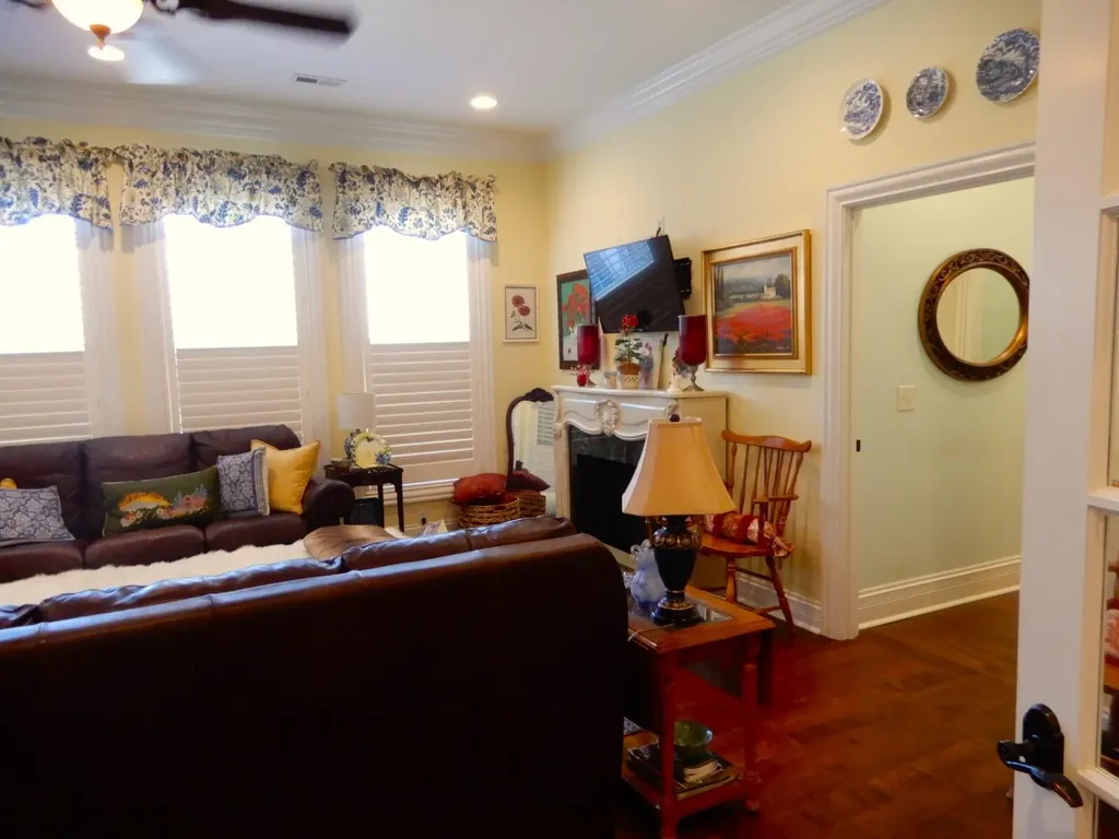 135 Allegheny Road Gilbertsville KY 42044