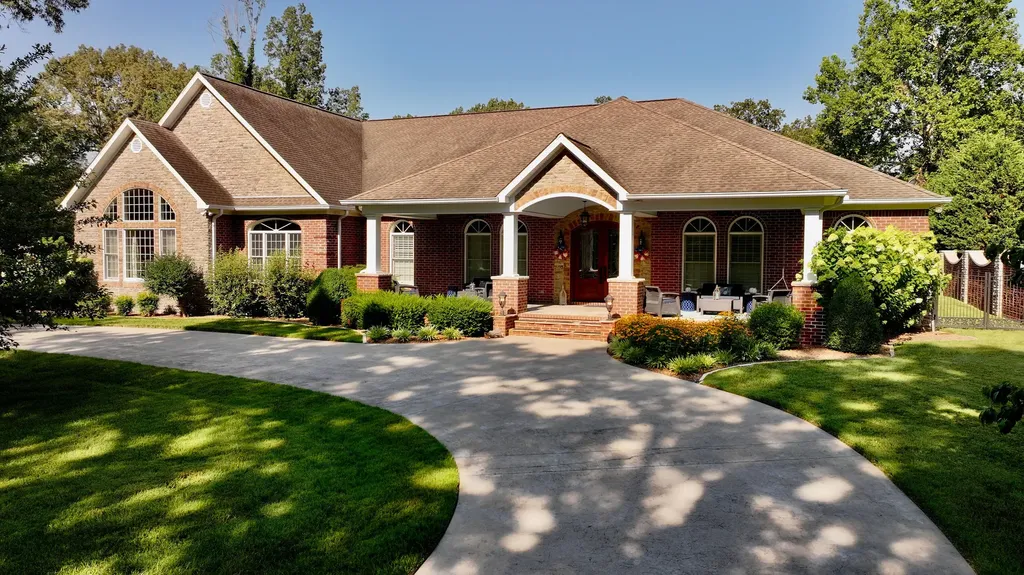 135 Allegheny Road Gilbertsville KY 42044