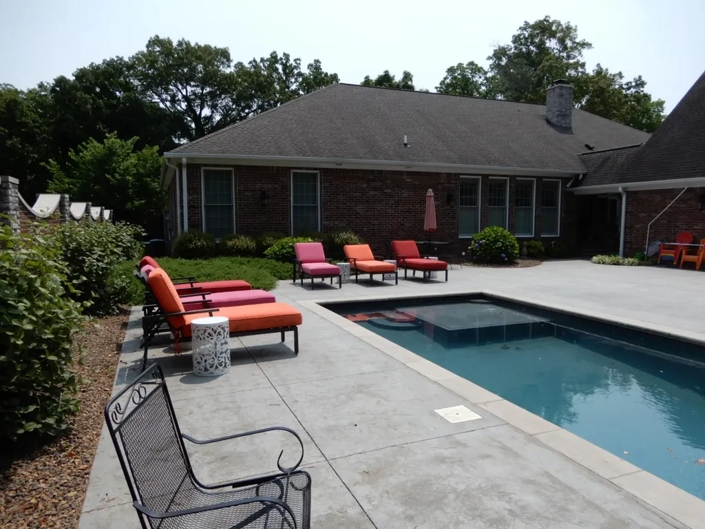 135 Allegheny Road Gilbertsville KY 42044