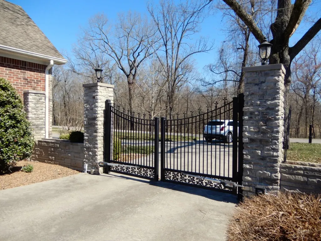 135 Allegheny Road Gilbertsville KY 42044