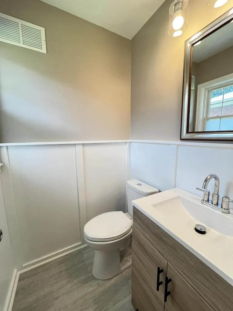 430 College Manor Harrodsburg KY 40330