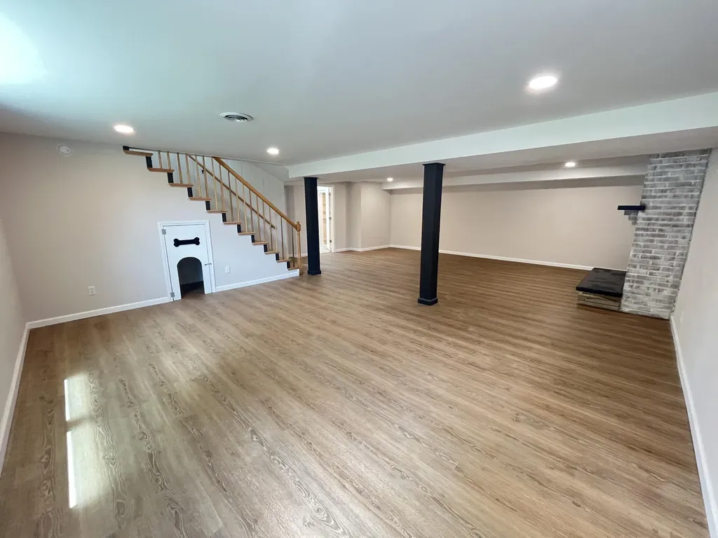 430 College Manor Harrodsburg KY 40330