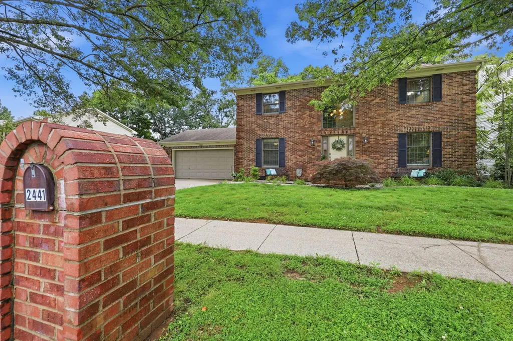 2441 Doubletree Court Lexington KY 40514
