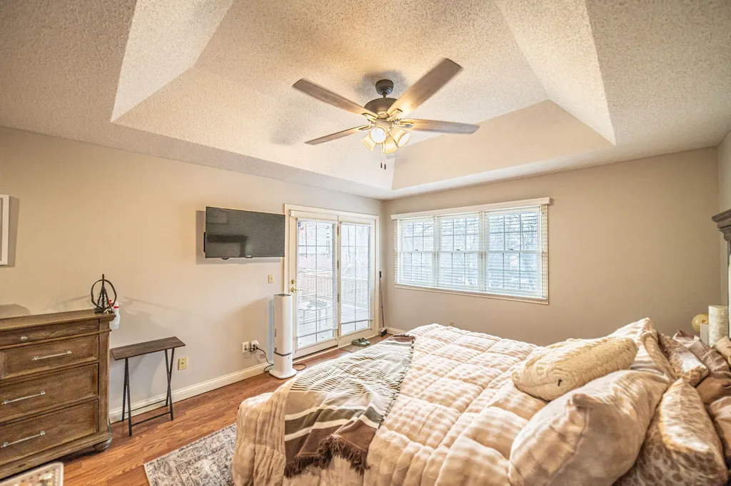 145 Forest View Cove Paducah KY 42003