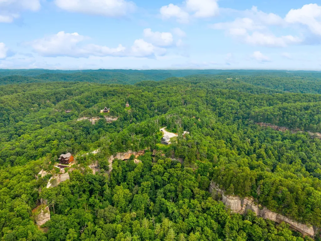 894 Heavenly Lane Frenchburg KY 40322