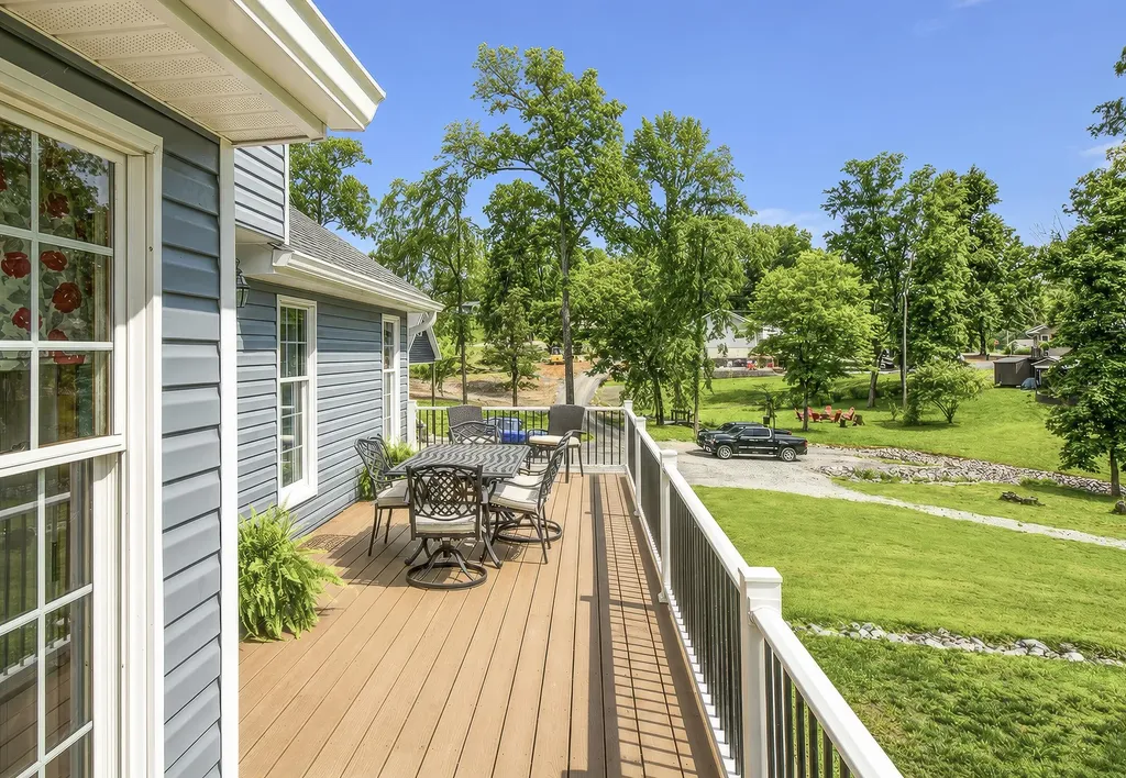 91 Lakeshore Road Gilbertsville KY 42044