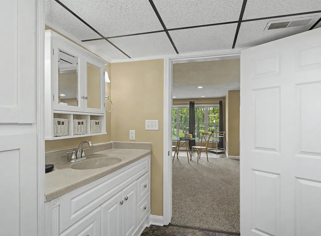 91 Lakeshore Road Gilbertsville KY 42044