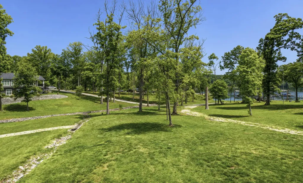 91 Lakeshore Road Gilbertsville KY 42044