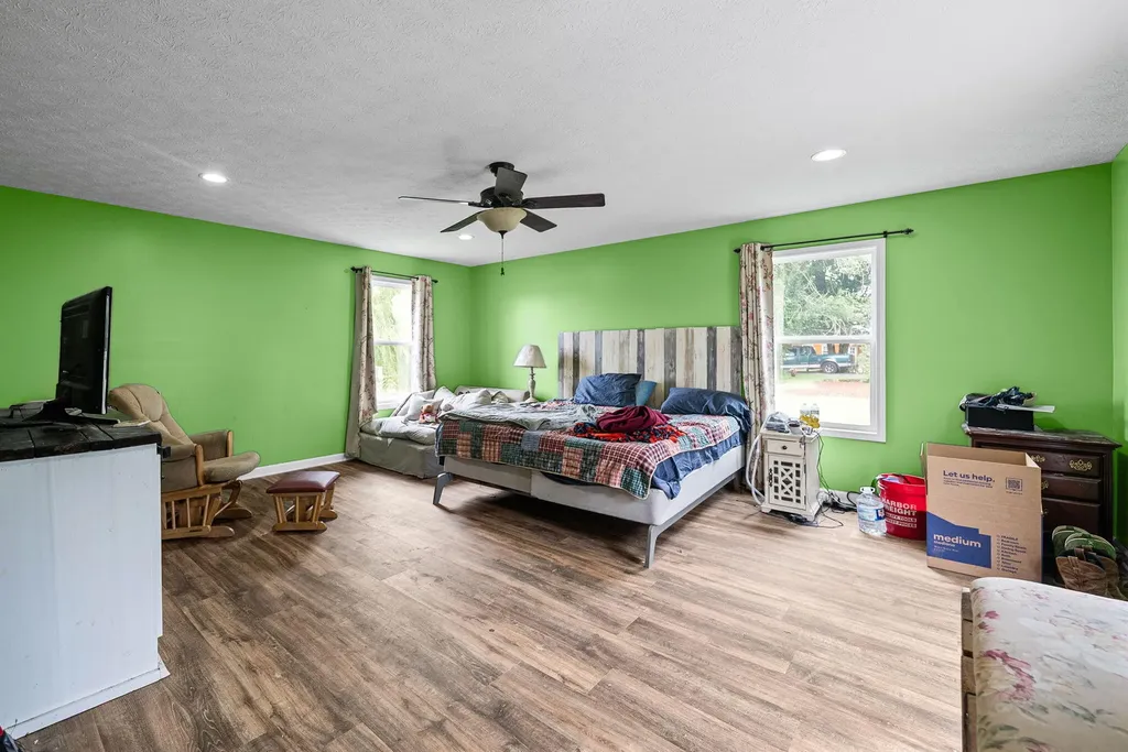 2679 Loop Lane Gracey KY 42232