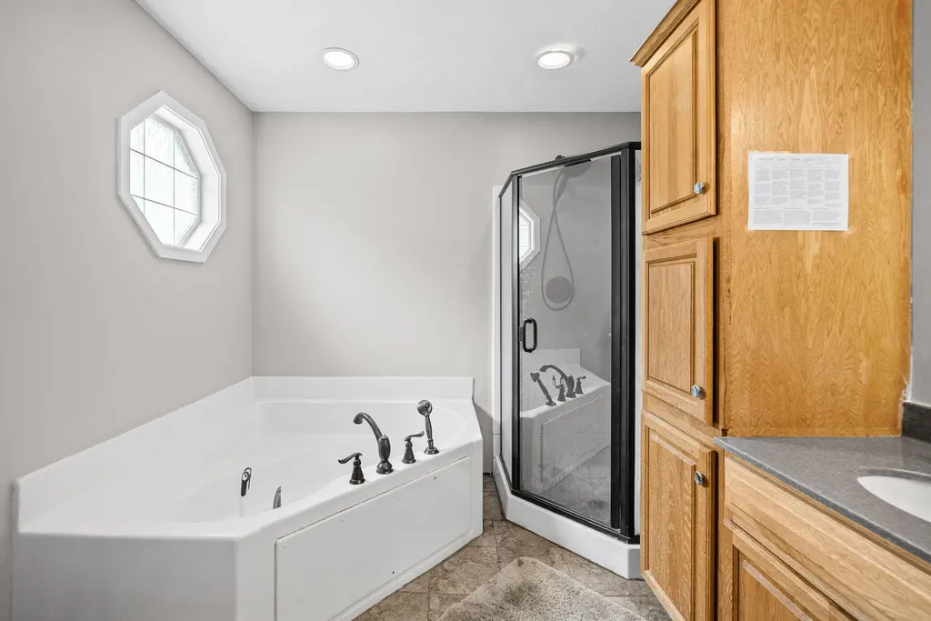 2679 Loop Lane Gracey KY 42232