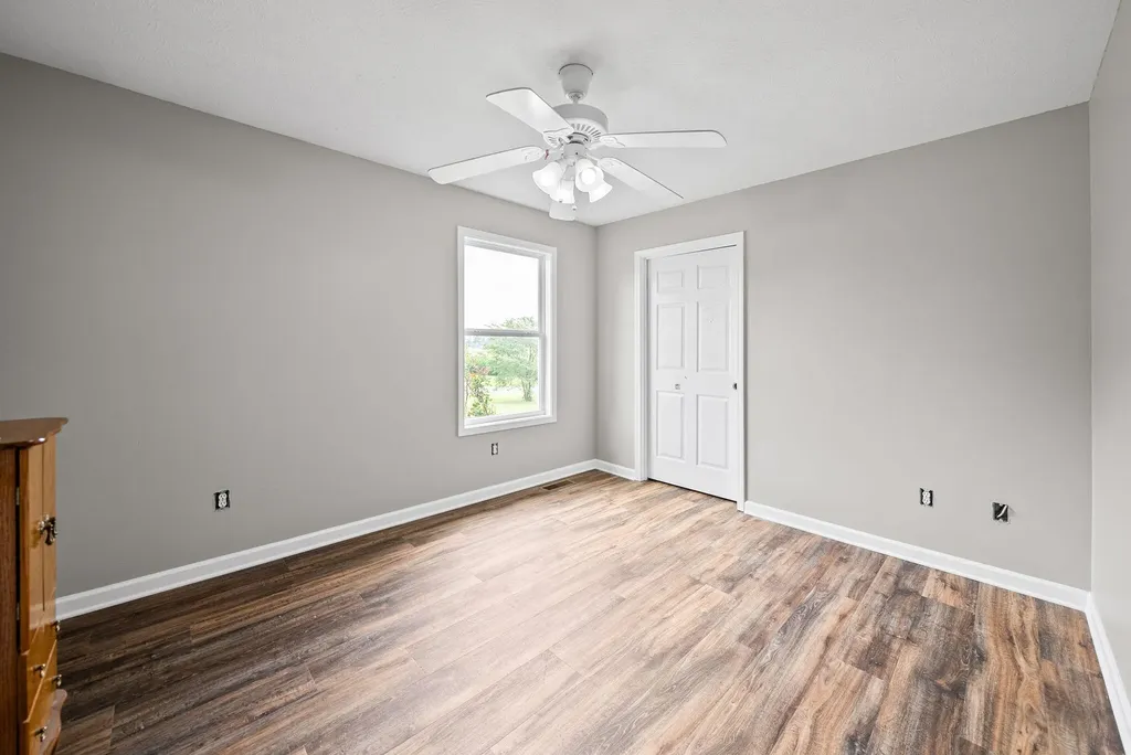 2679 Loop Lane Gracey KY 42232