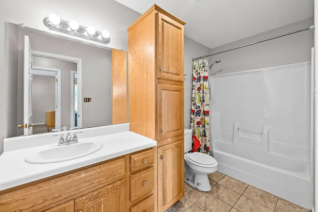 2679 Loop Lane Gracey KY 42232