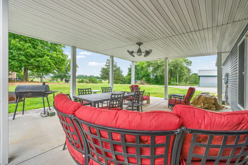 2679 Loop Lane Gracey KY 42232