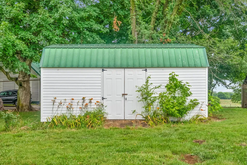 2679 Loop Lane Gracey KY 42232