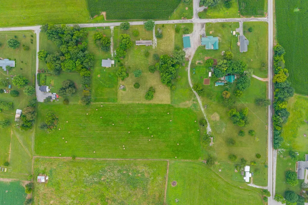 2679 Loop Lane Gracey KY 42232