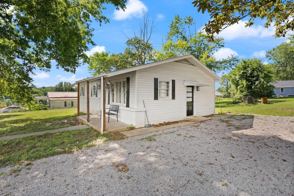 102 Walnut Street Ferguson KY 42533