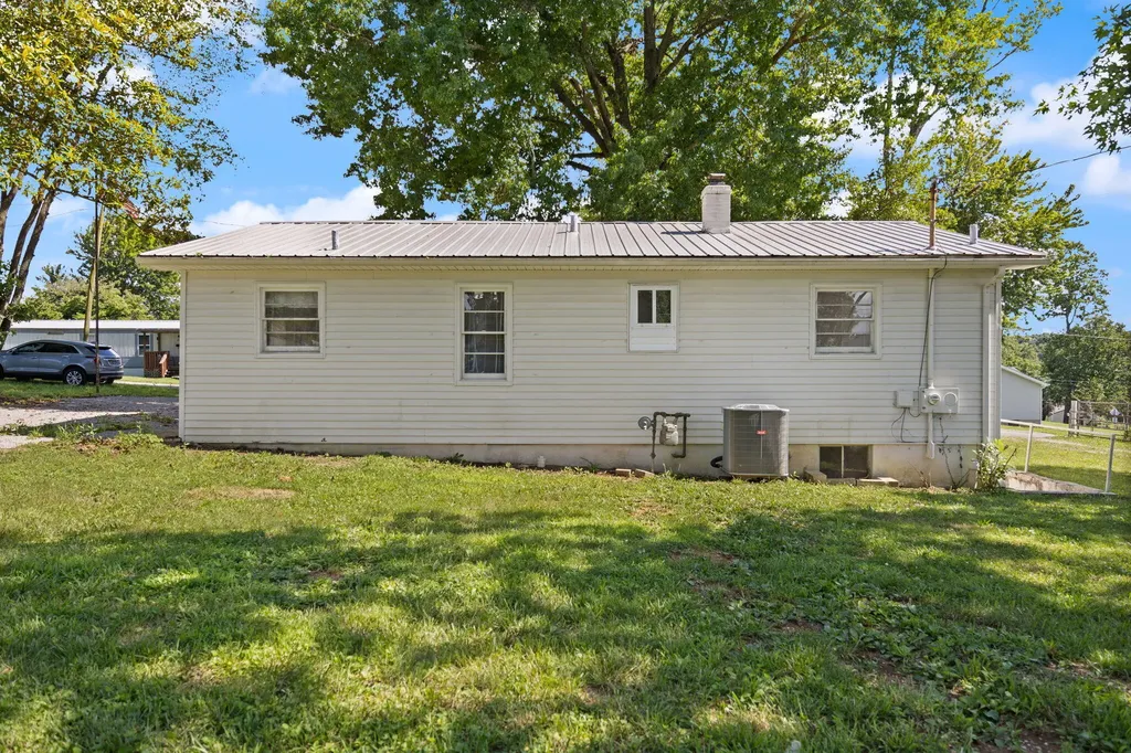 102 Walnut Street Ferguson KY 42533