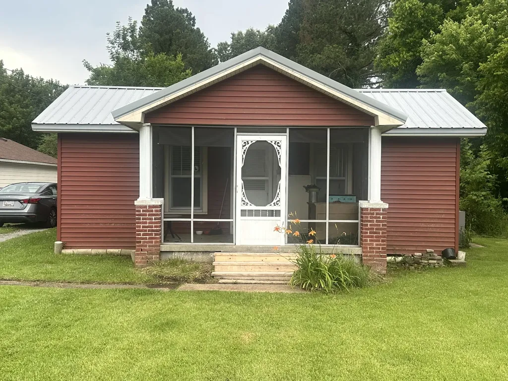 2145 Dixie Avenue Paducah KY 42003