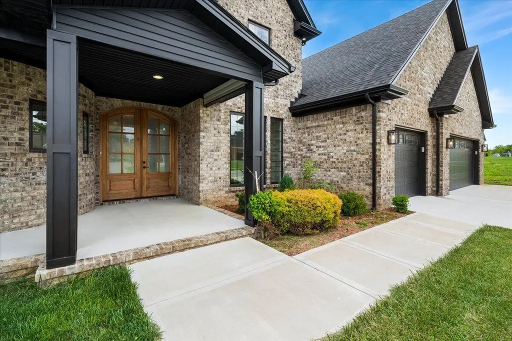 413 Weston Park Lexington KY 40515