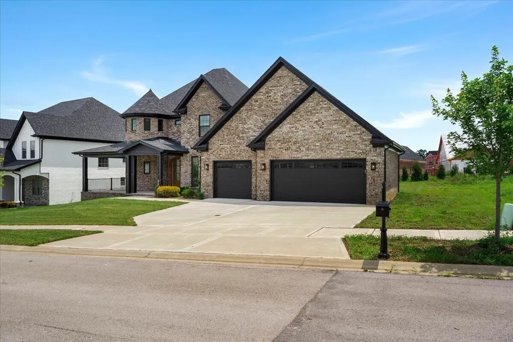 413 Weston Park Lexington KY 40515