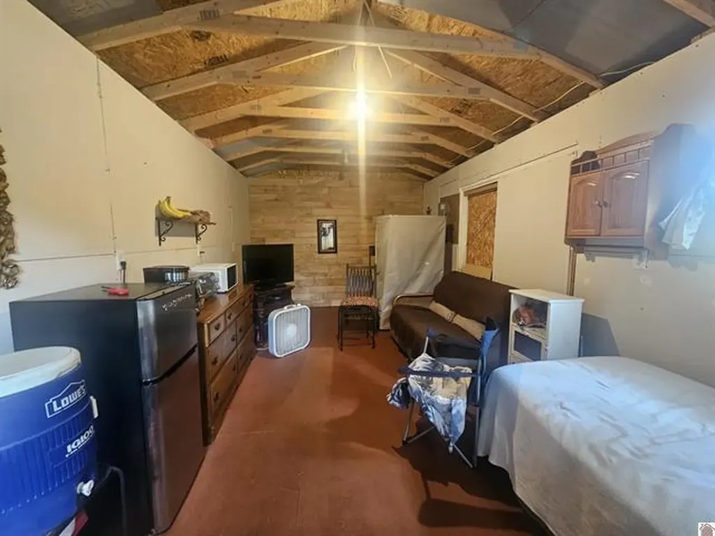 6974 Aurora Highway Benton KY 42025