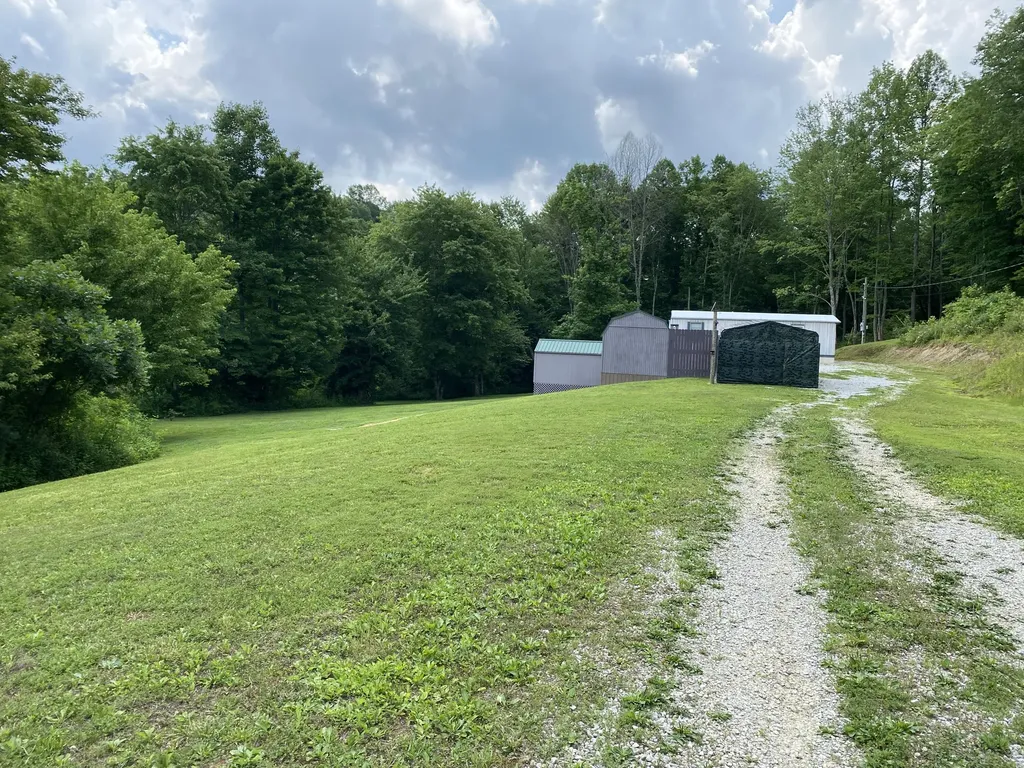 75 Walnut Road Lily KY 40740