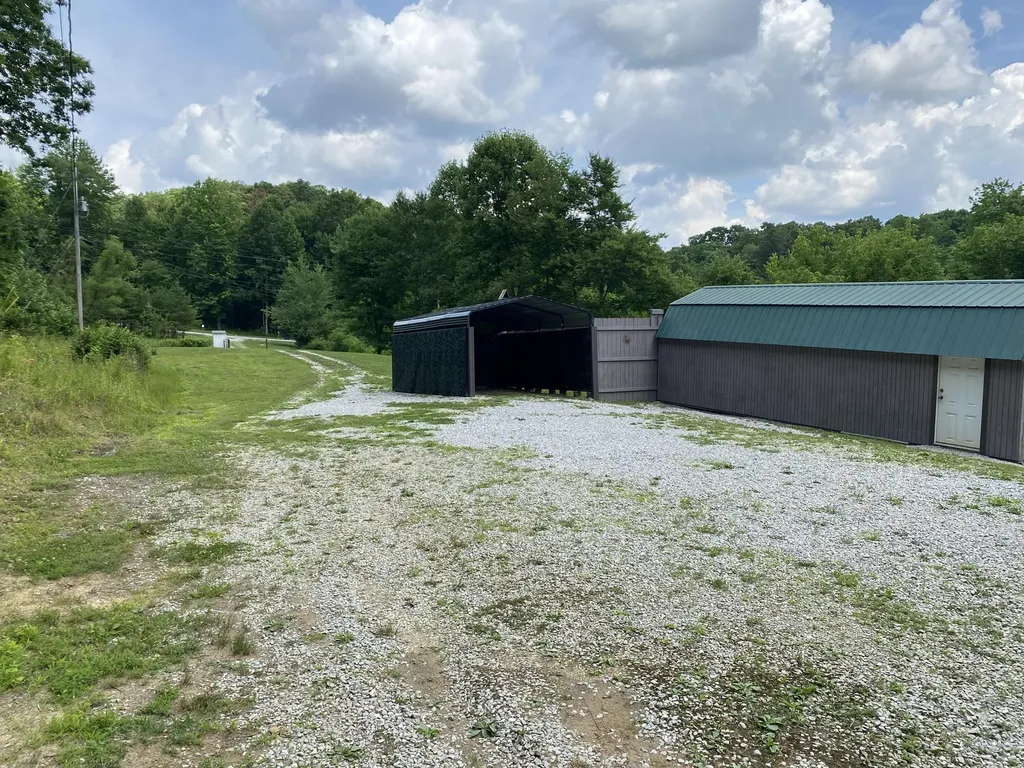 75 Walnut Road Lily KY 40740