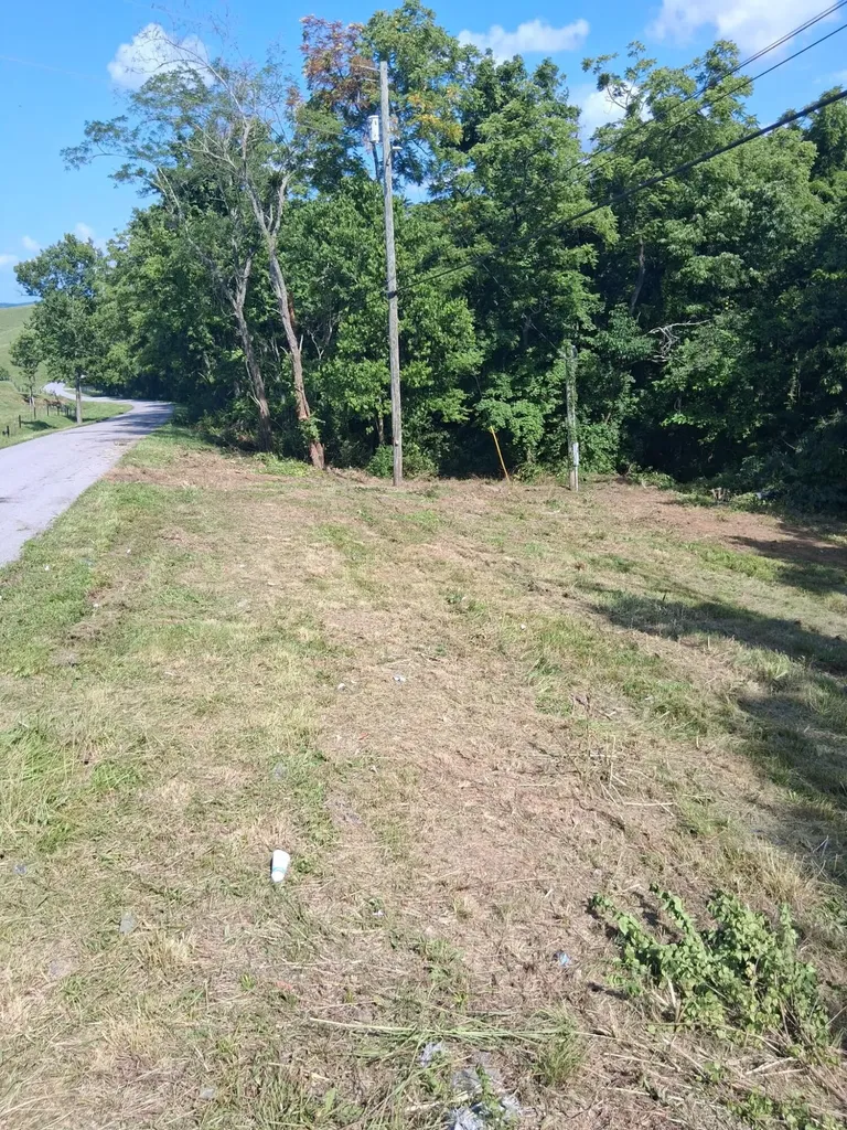 2707 Short Pike Hustonville KY 40437