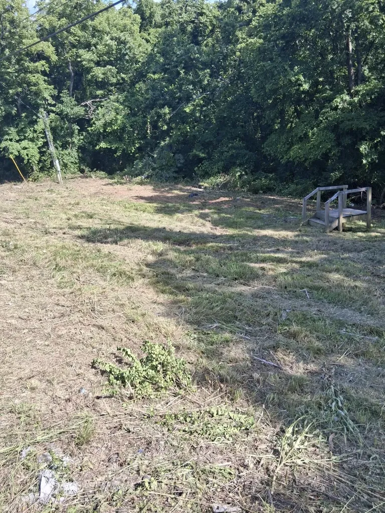2707 Short Pike Hustonville KY 40437