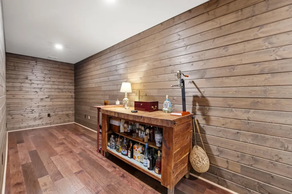 76 Woodspoint Drive Lancaster KY 40444