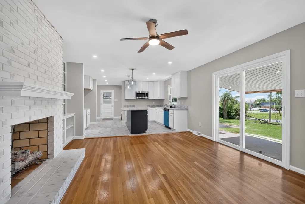 100 Natchez Trace Nicholasville KY 40356