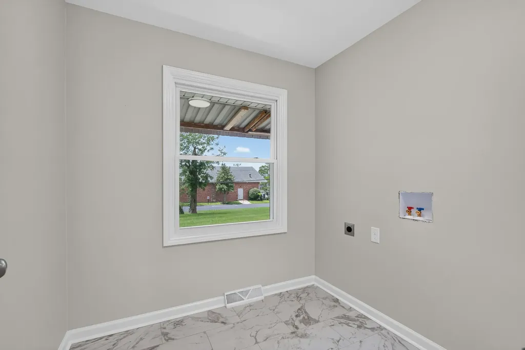 100 Natchez Trace Nicholasville KY 40356