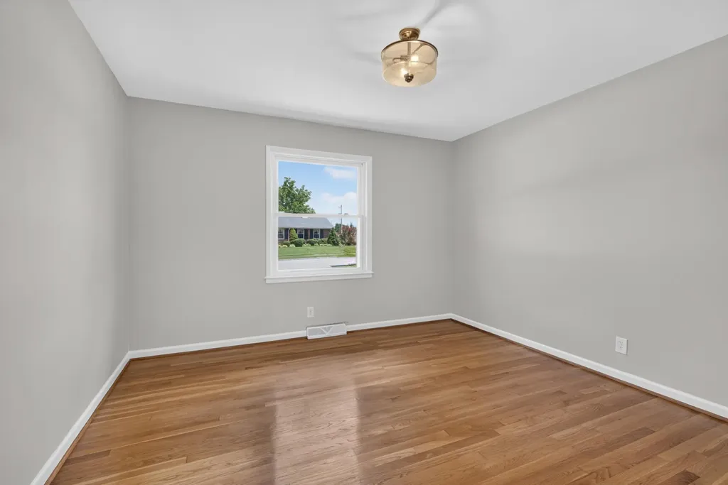 100 Natchez Trace Nicholasville KY 40356