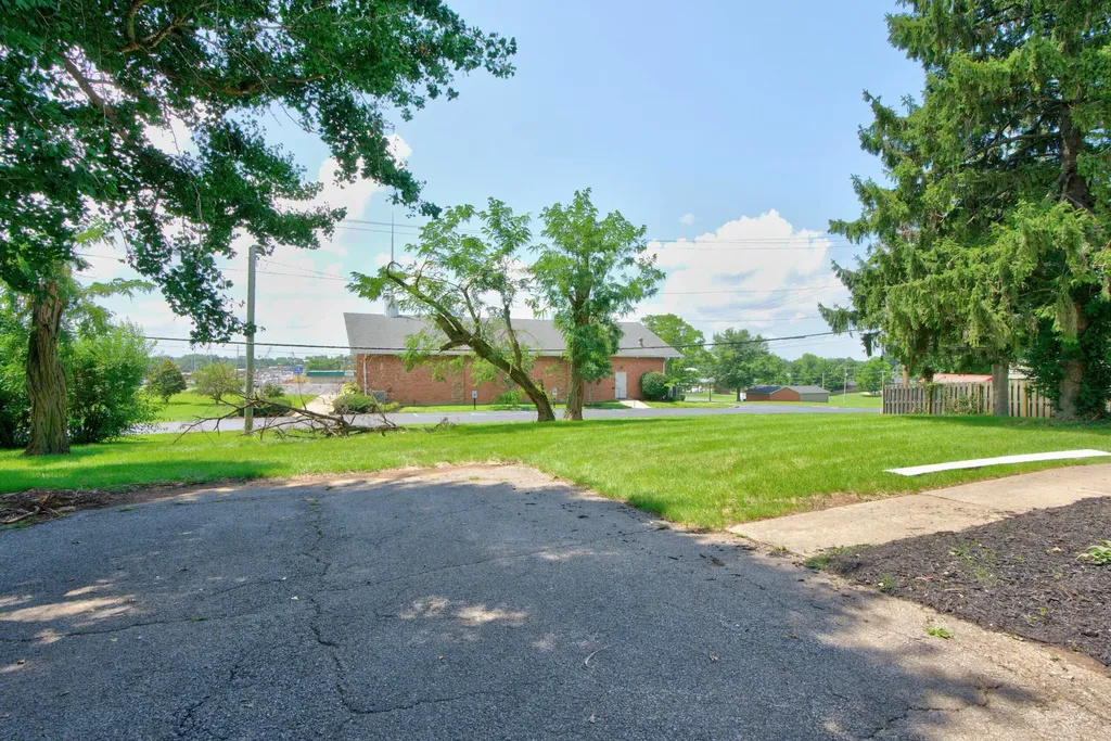 100 Natchez Trace Nicholasville KY 40356