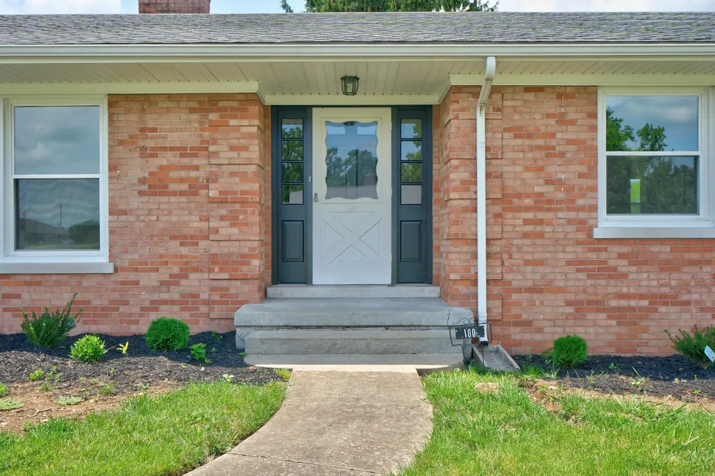 100 Natchez Trace Nicholasville KY 40356