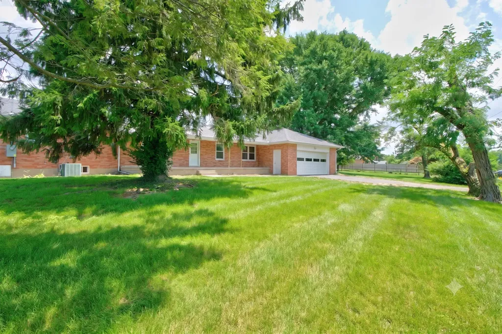 100 Natchez Trace Nicholasville KY 40356
