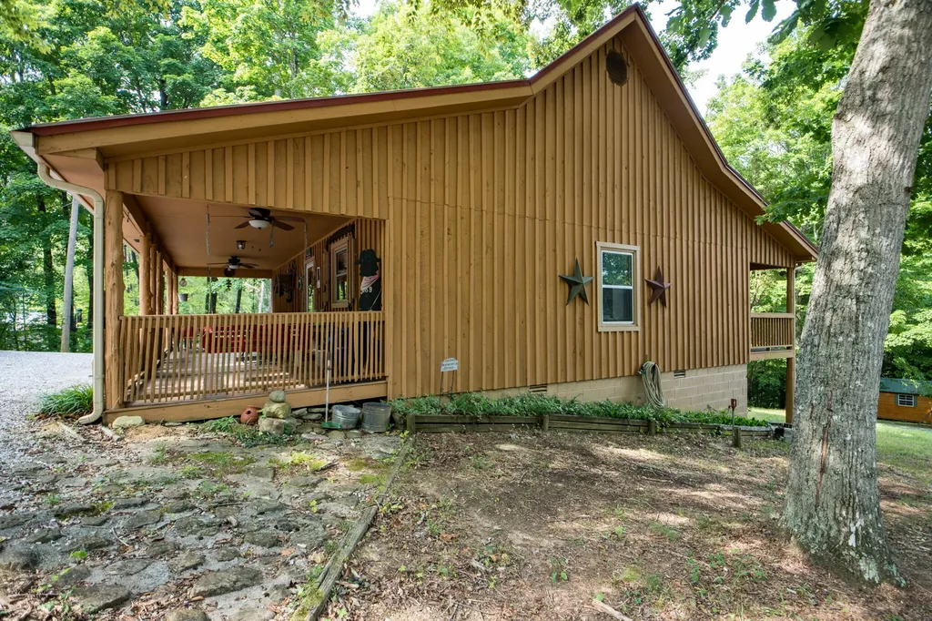 189 Ronnie Sexton Road Monticello KY 42633