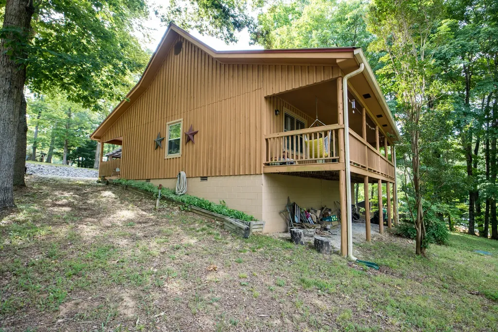 189 Ronnie Sexton Road Monticello KY 42633