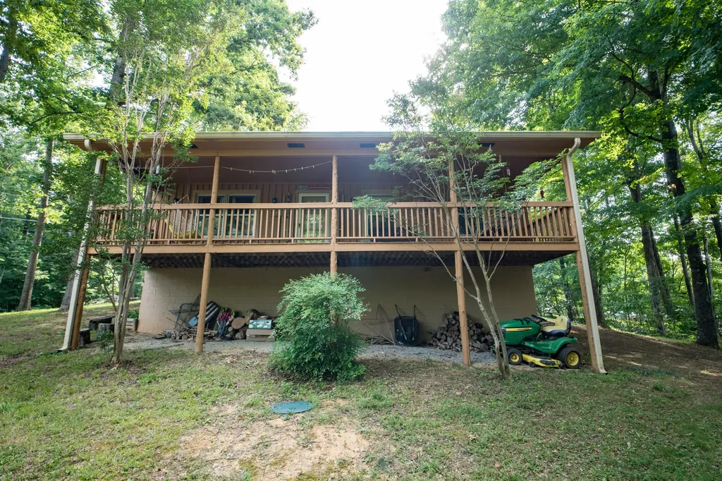 189 Ronnie Sexton Road Monticello KY 42633