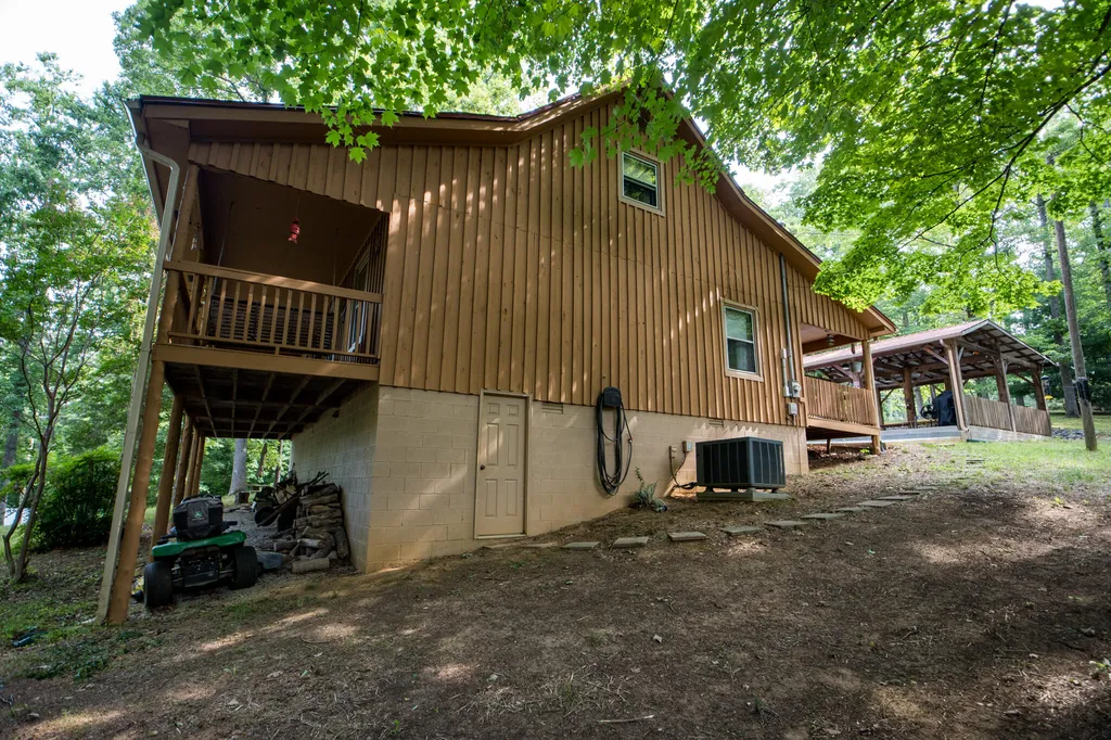 189 Ronnie Sexton Road Monticello KY 42633