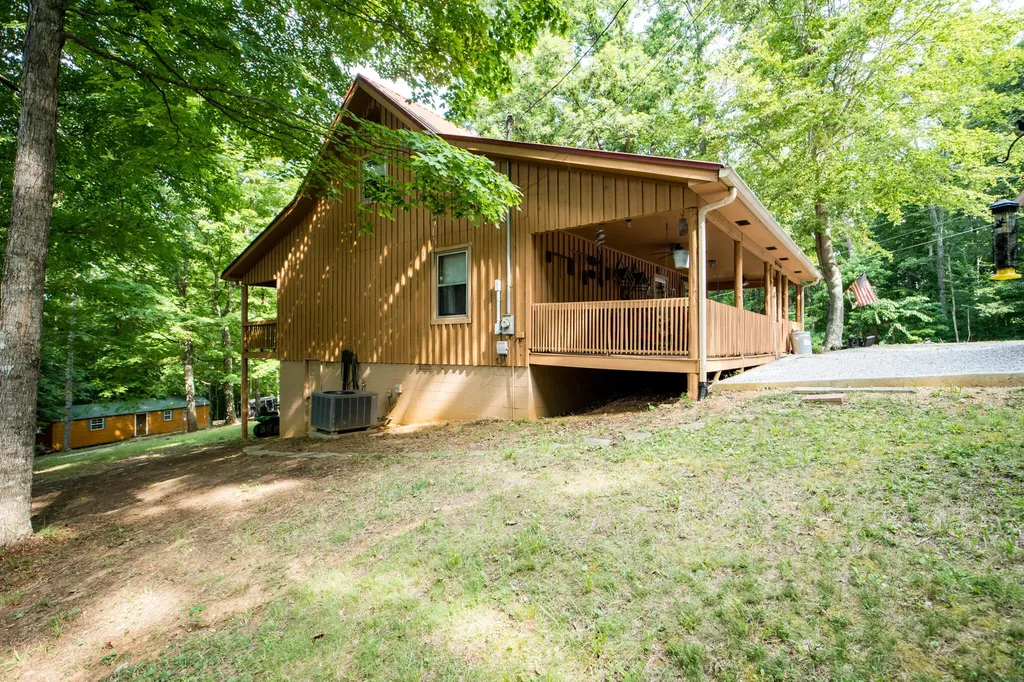 189 Ronnie Sexton Road Monticello KY 42633