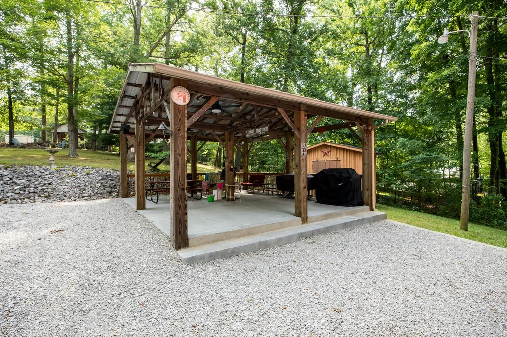 189 Ronnie Sexton Road Monticello KY 42633