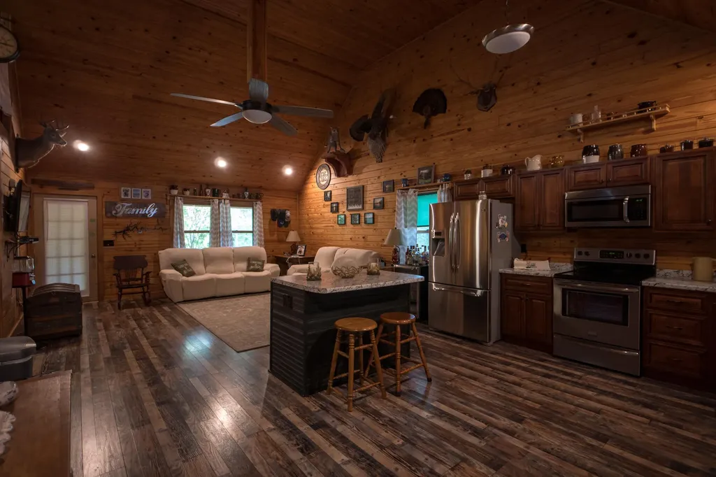 189 Ronnie Sexton Road Monticello KY 42633