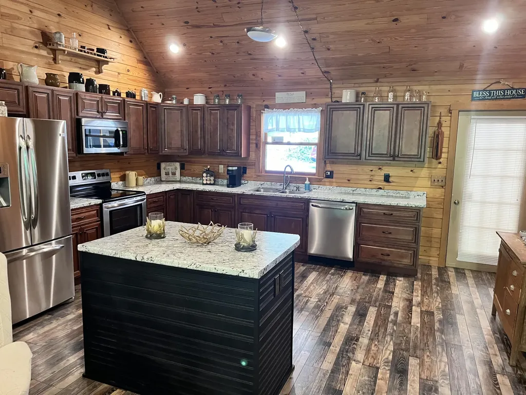 189 Ronnie Sexton Road Monticello KY 42633