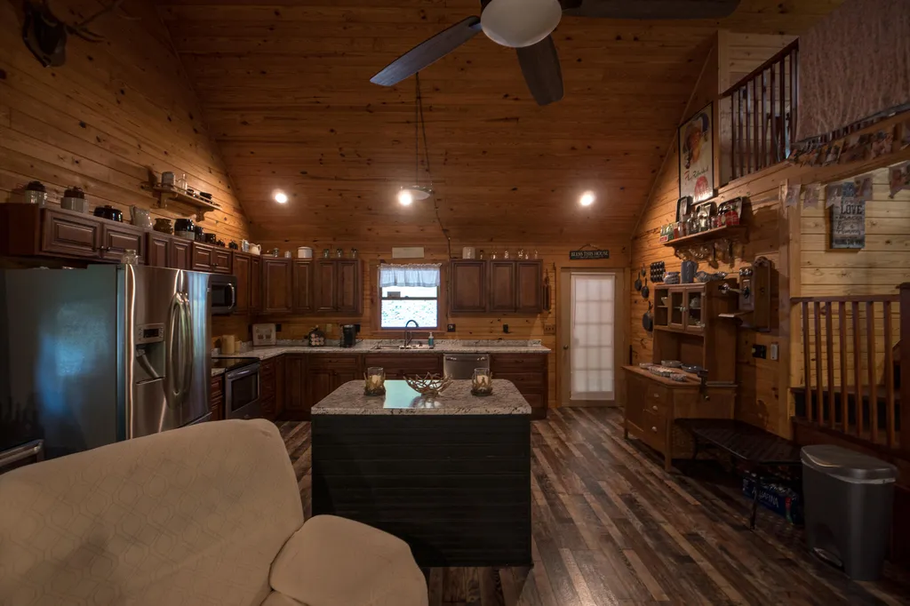 189 Ronnie Sexton Road Monticello KY 42633