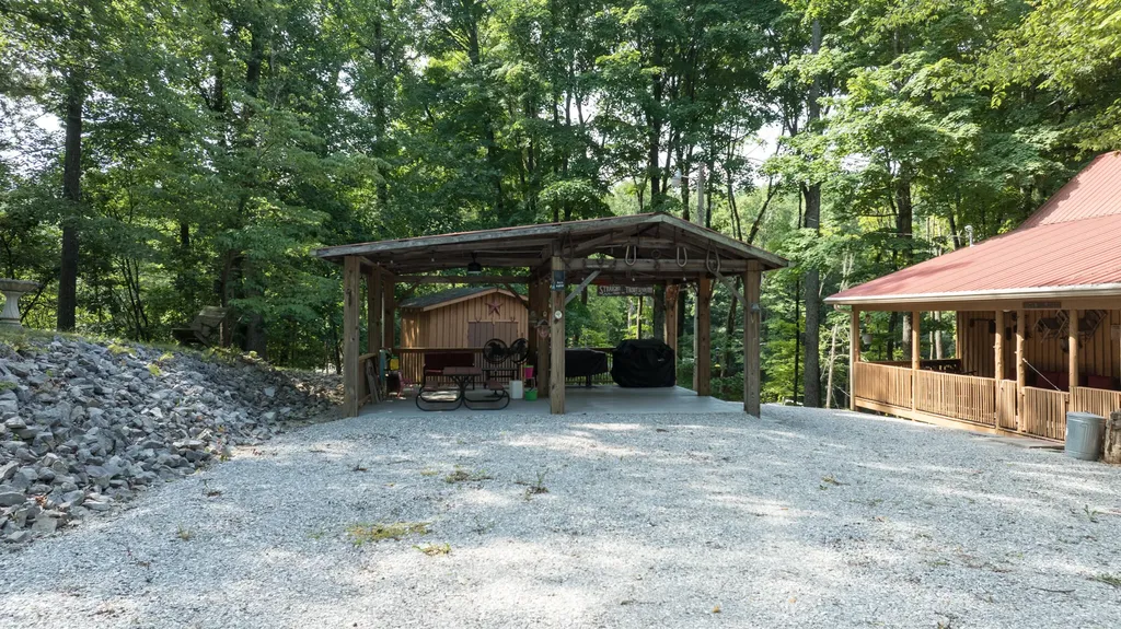 189 Ronnie Sexton Road Monticello KY 42633