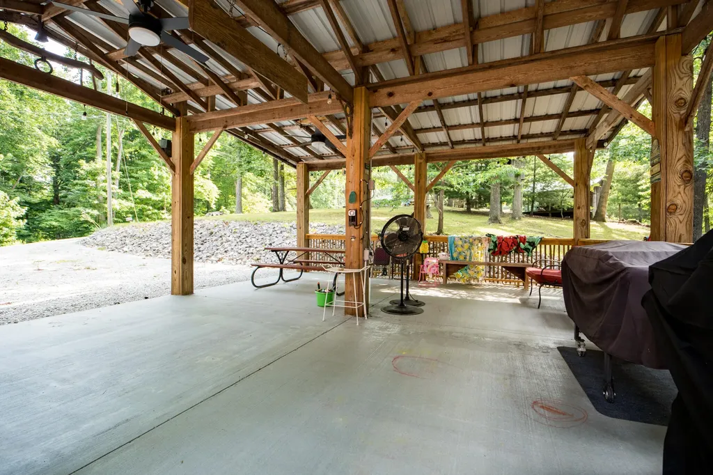 189 Ronnie Sexton Road Monticello KY 42633