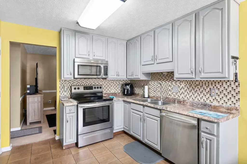 119 Carriage Way Hopkinsville KY 42240