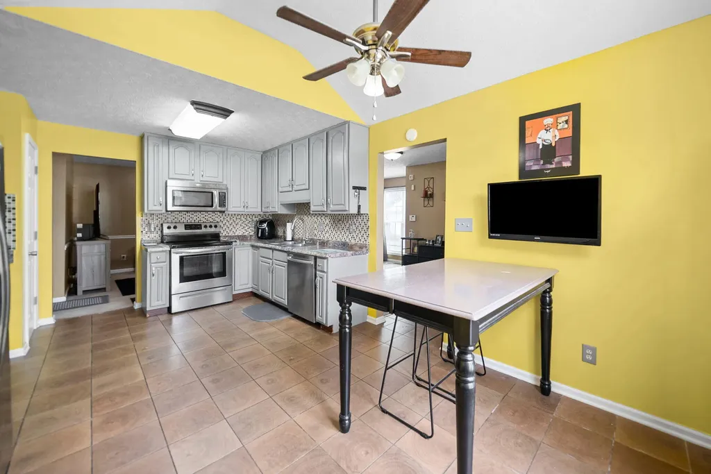119 Carriage Way Hopkinsville KY 42240